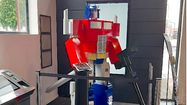 Deux répliques d’Optimus Prime à Tarbes